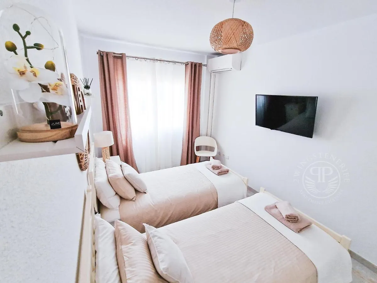2 Wings Tenerife - Apartment Chayofa