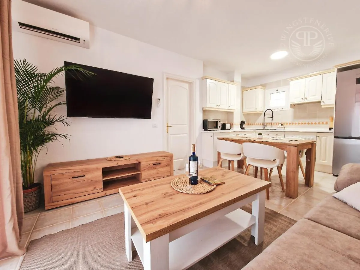 2 Wings Tenerife - Apartment Chayofa 0*,